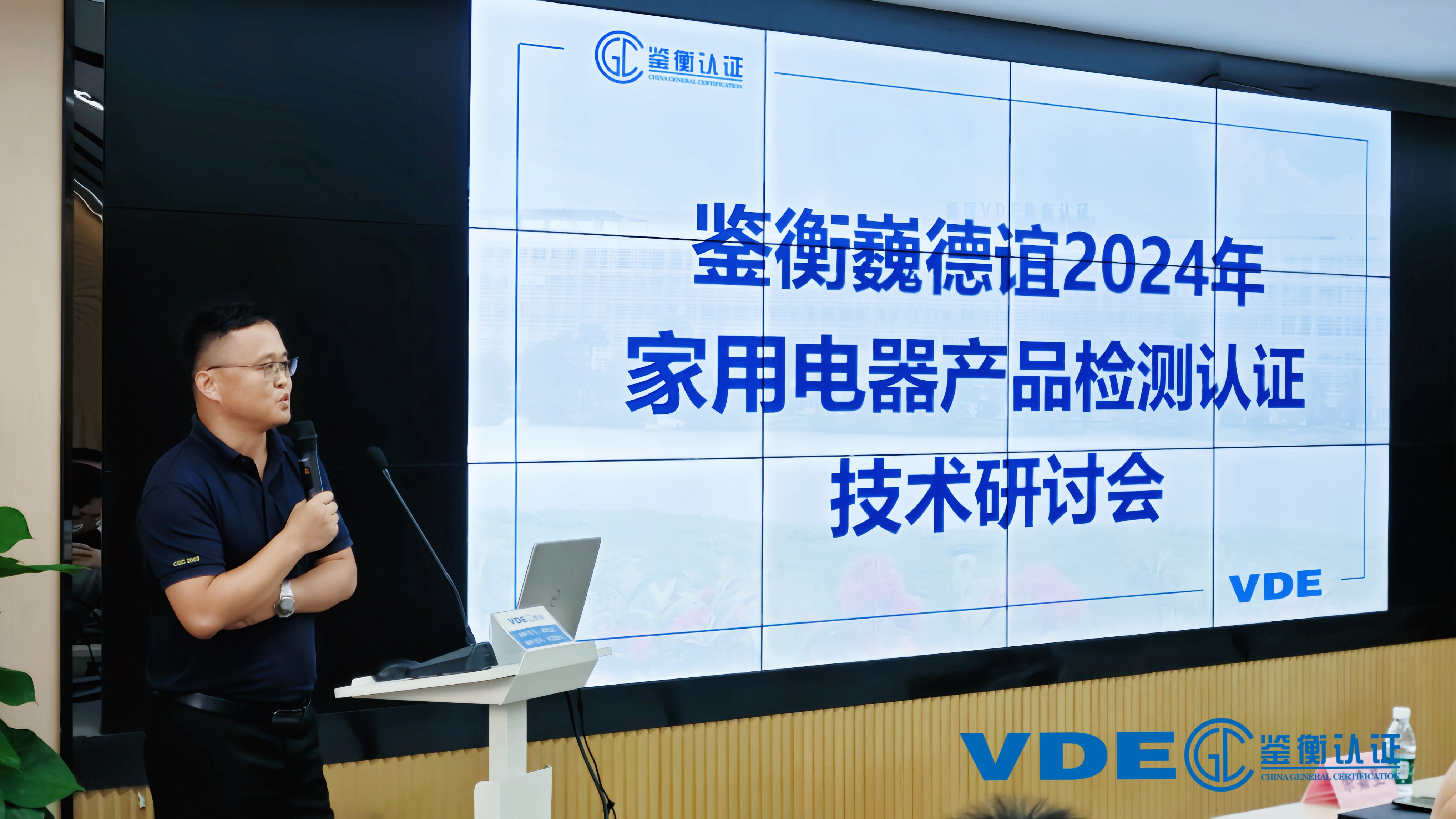 5dd3e9100ad995371ddd4308744bb4a0_x91z.jpg 5dd3e9100ad995371ddd4308744bb4a0_x91z.jpg